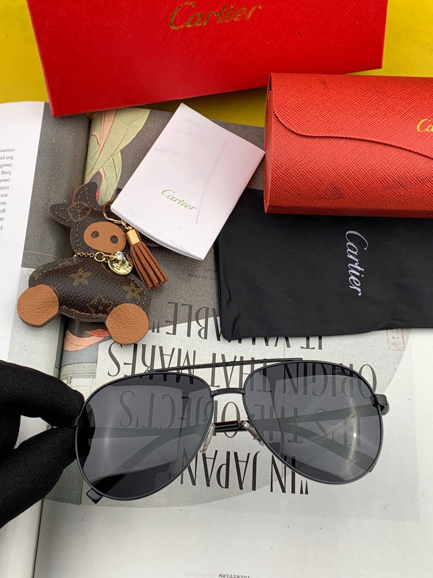 Sunglasses Cartie CK0628 - vstockx