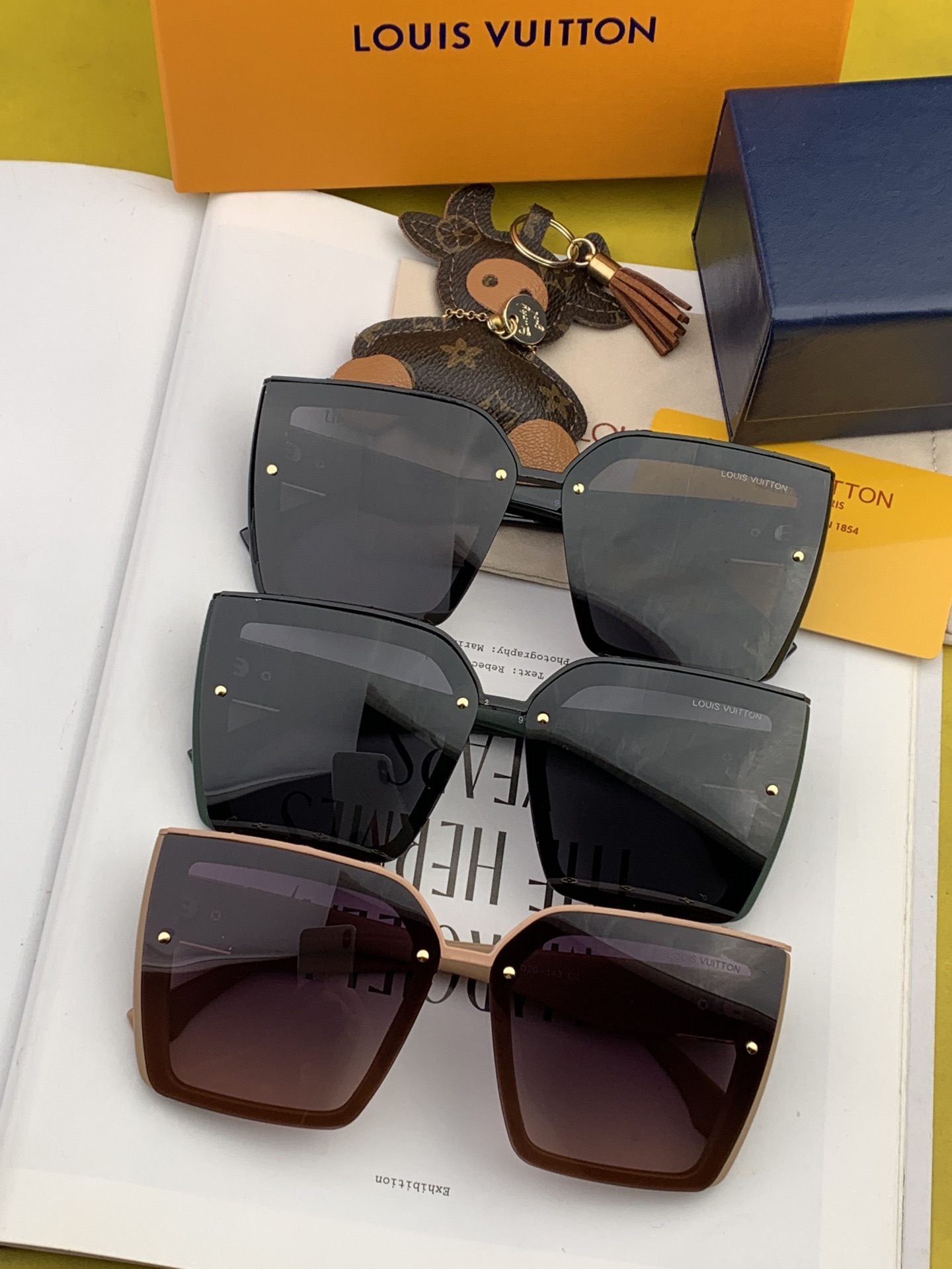 Sunglasses Louis Vuitton L822 - vstockx