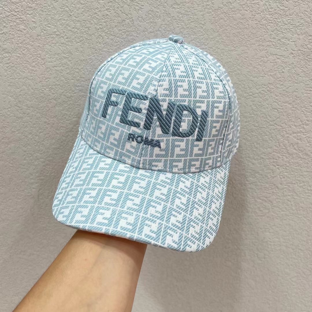 Streetwear Hat Fendi 329180 - vstockx