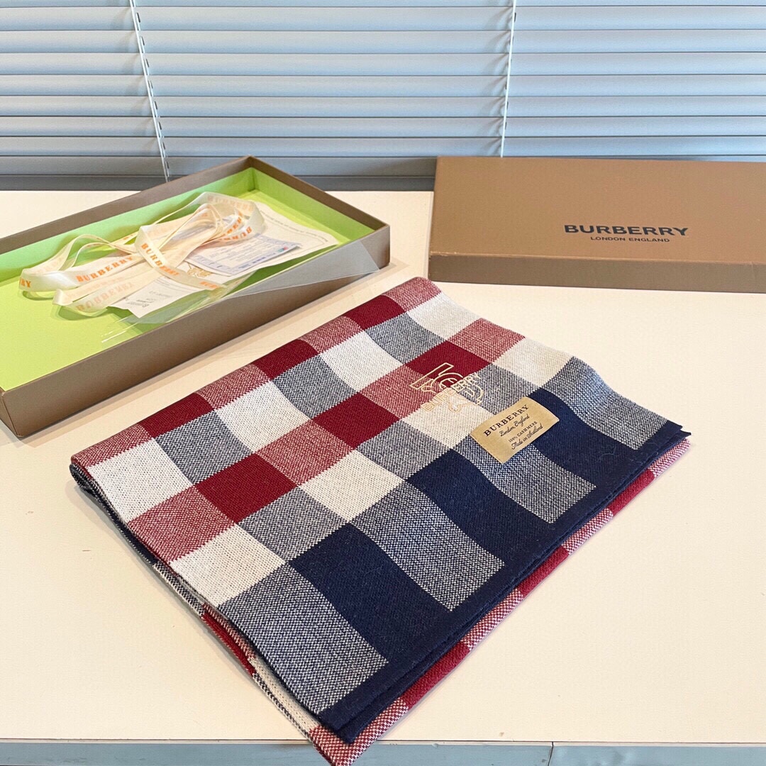 Streetwear Scarf BURBERRY 329078 size:30*180cm - vstockx