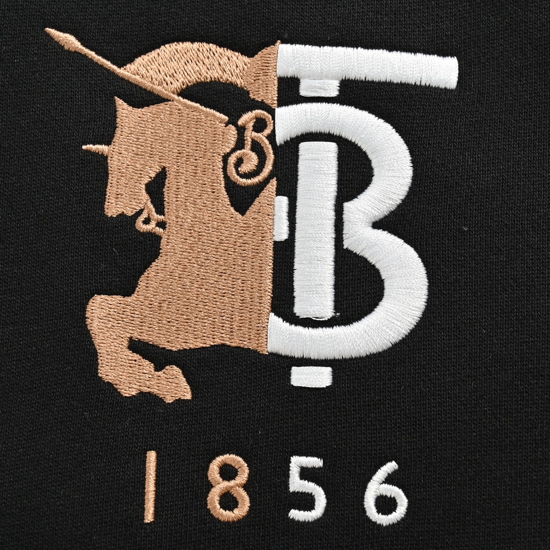 Clothes Burberry 812 - vstockx
