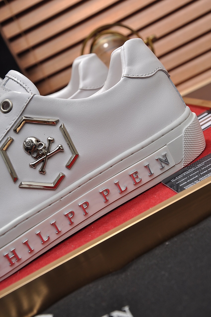 Philipp Plein Low Top Sneakers 36 - vstockx