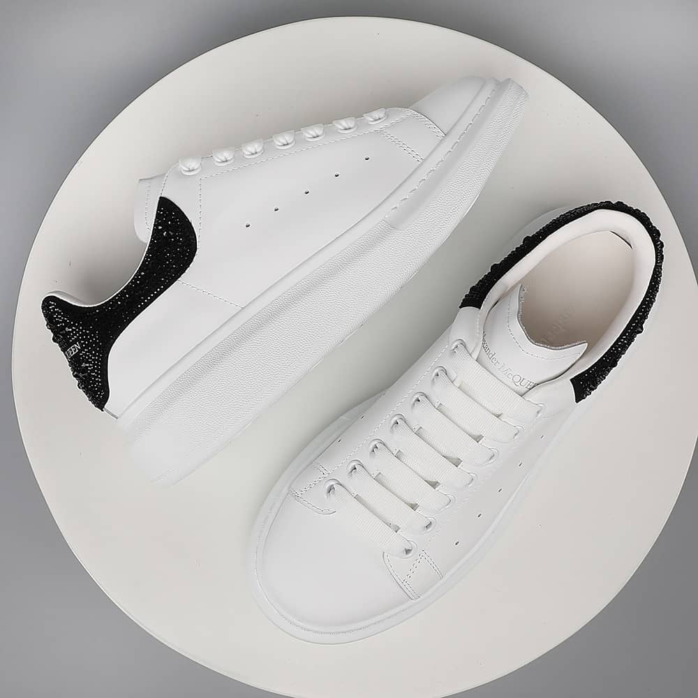 Alexander McQueen Oversized White Black Crystals - vstockx