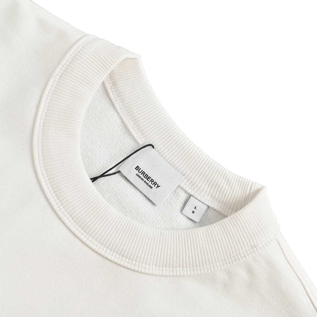 Clothes Burberry 817 - vstockx