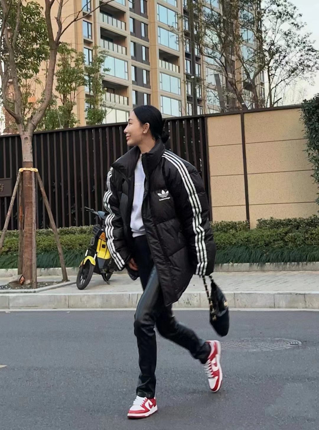 Clothes Balenciaga 141 - vstockx