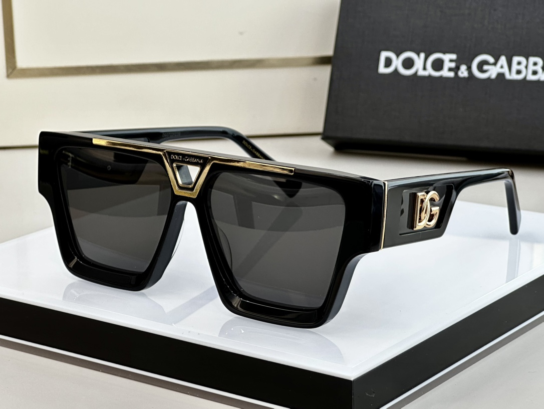 Sunglasses Dolce & Gabbana DG5011 61 13-140 - vstockx