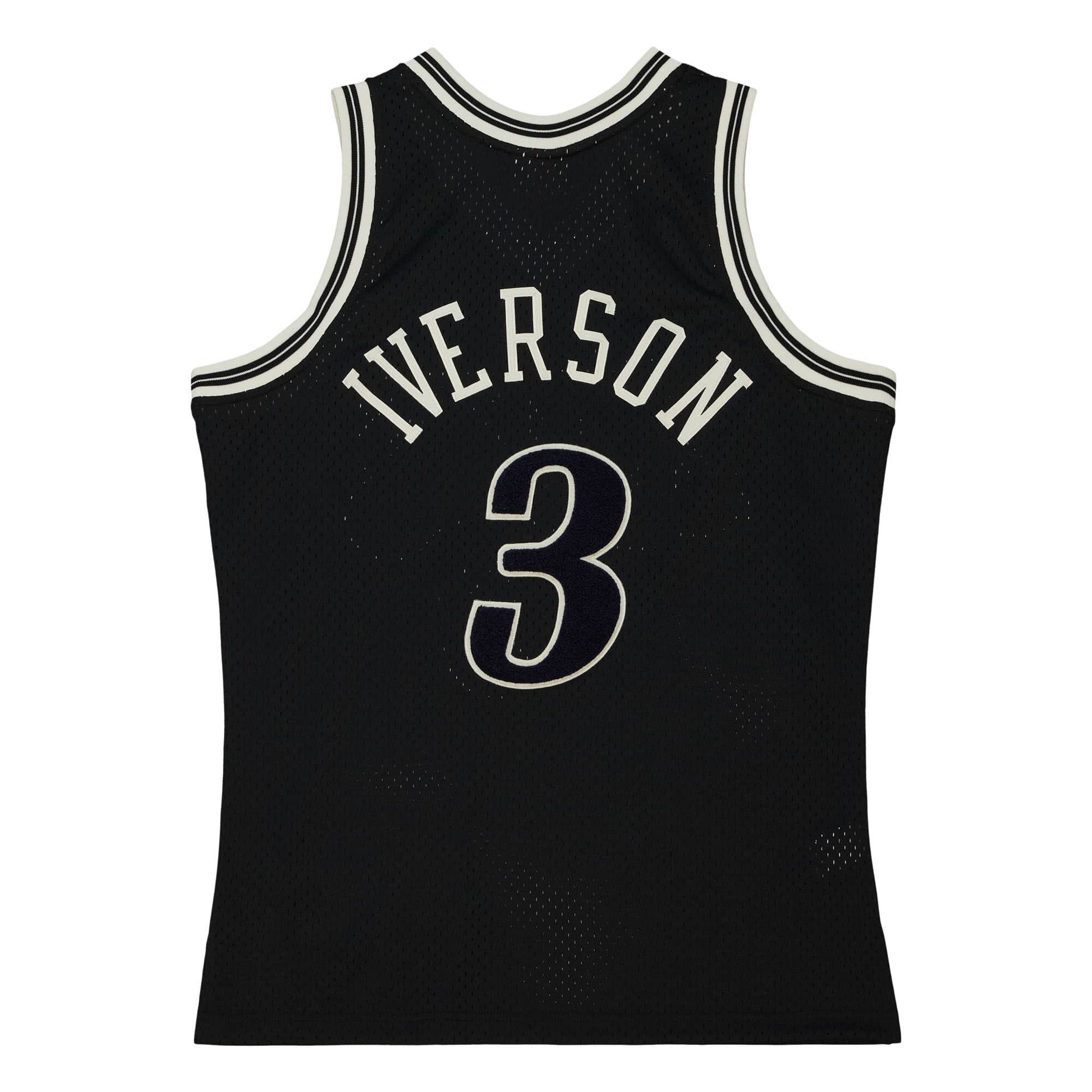 Off Court Chenille Swingman Allen Iverson Philadelphia 76ers 2000-01 Jersey - vstockx