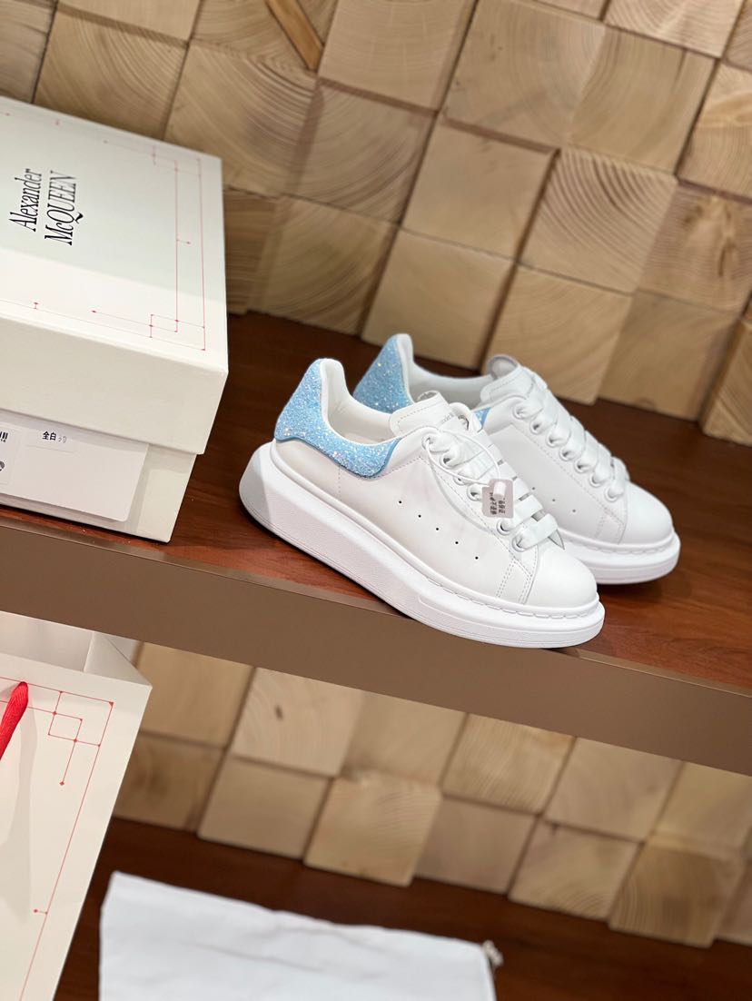 Alexander McQueen Oversized Sneaker in White Sky Blue - vstockx