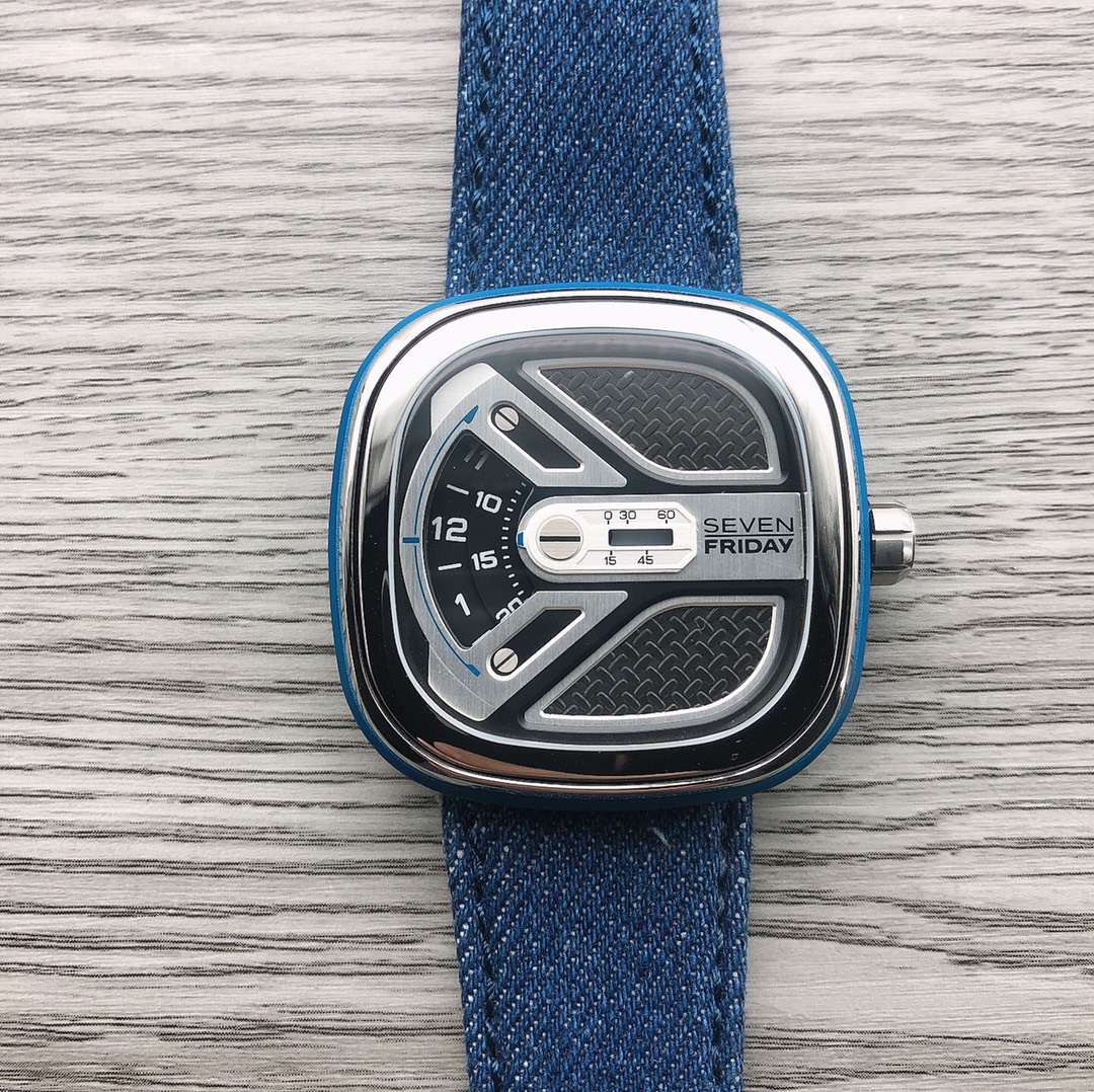 Watches Seven Friday 322843 size:47 mm - vstockx