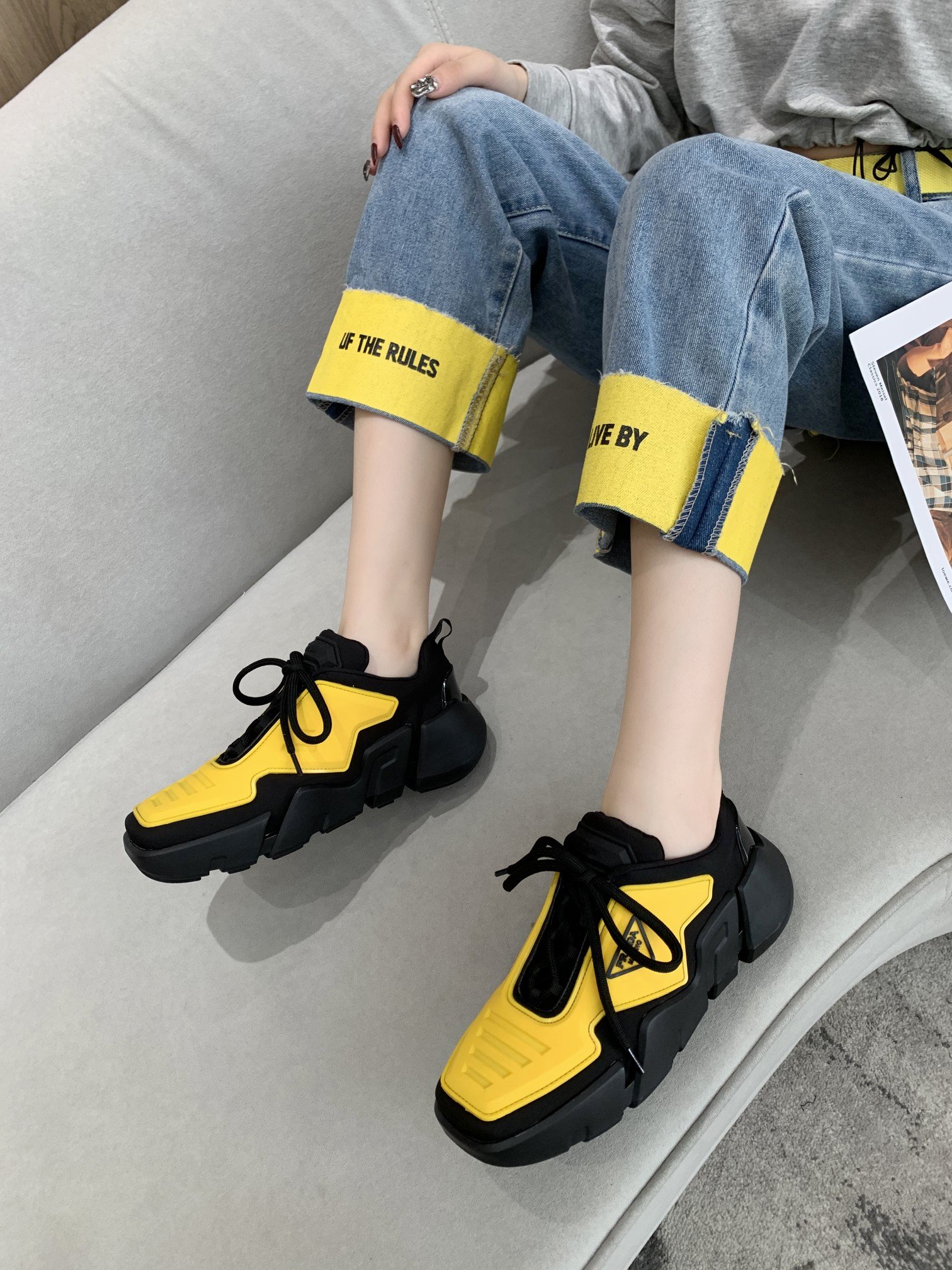 Prada Low Top sneaker 42 - vstockx