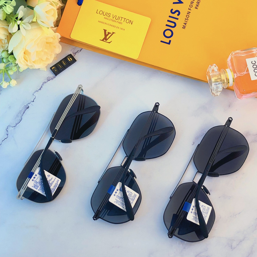 Sunglasses Louis Vuitton LV7106 - vstockx