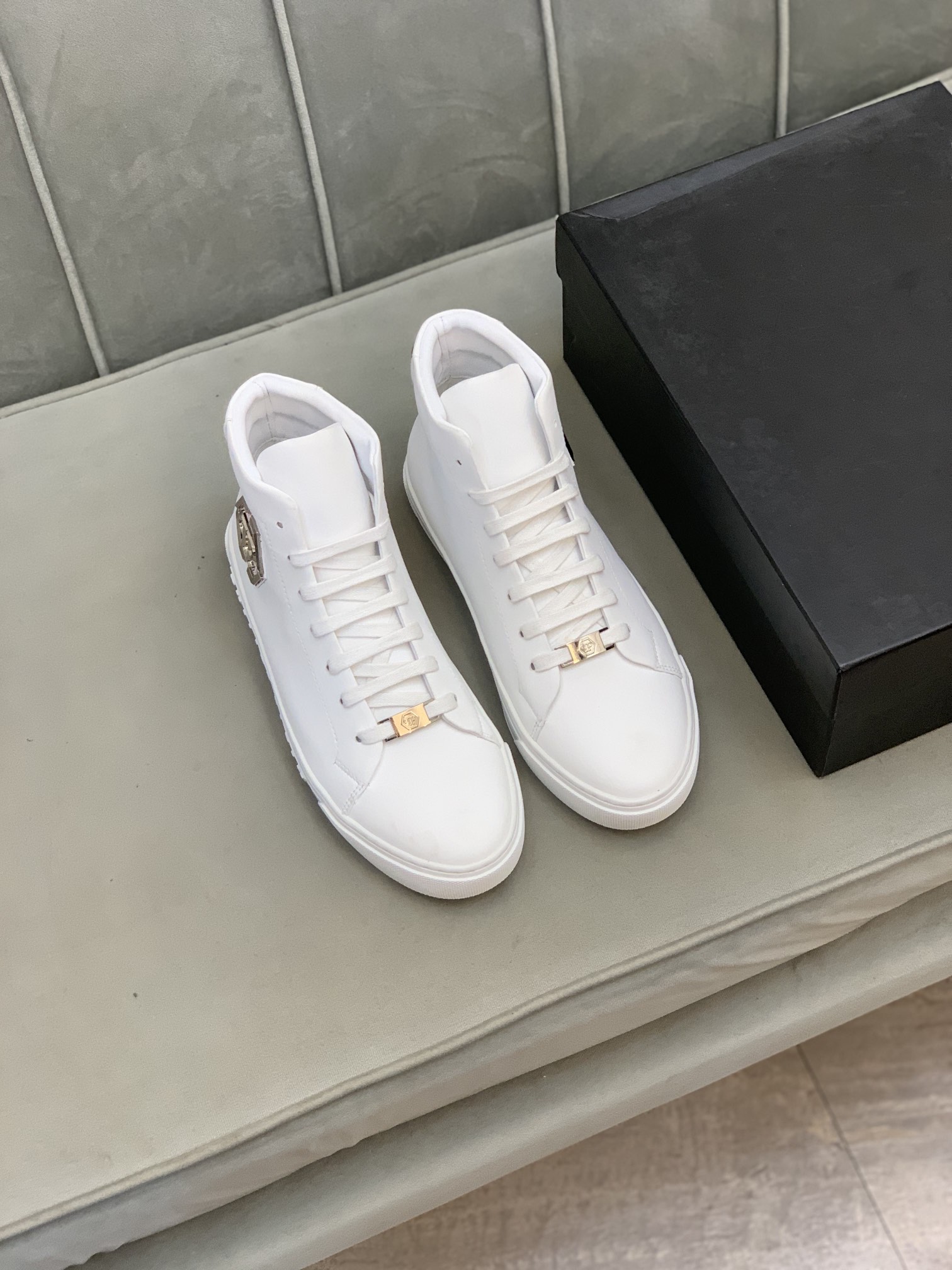 Philipp Plein High Top Sneakers 6 - vstockx