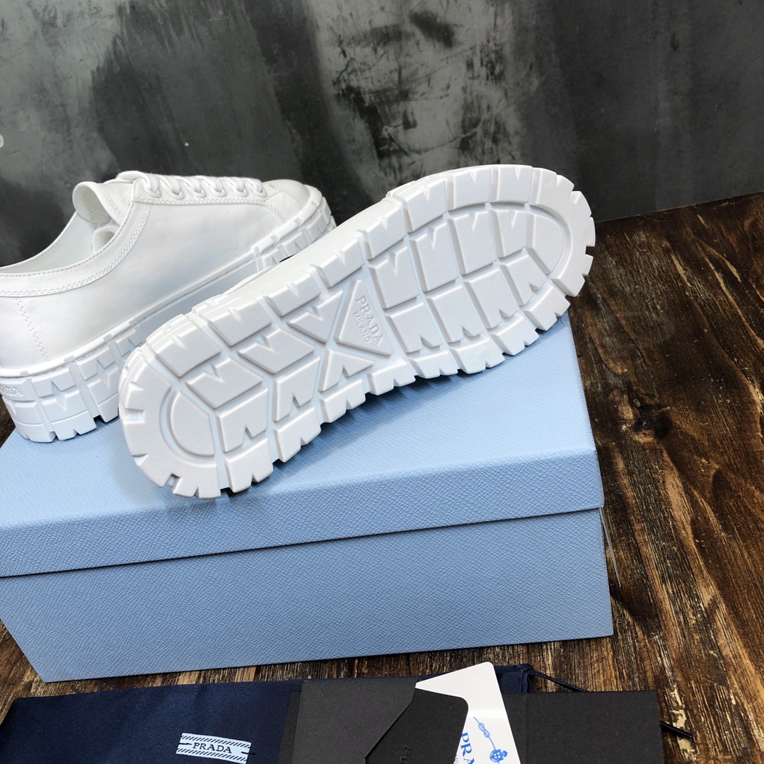 Prada Double Wheel sneaker 4 - vstockx
