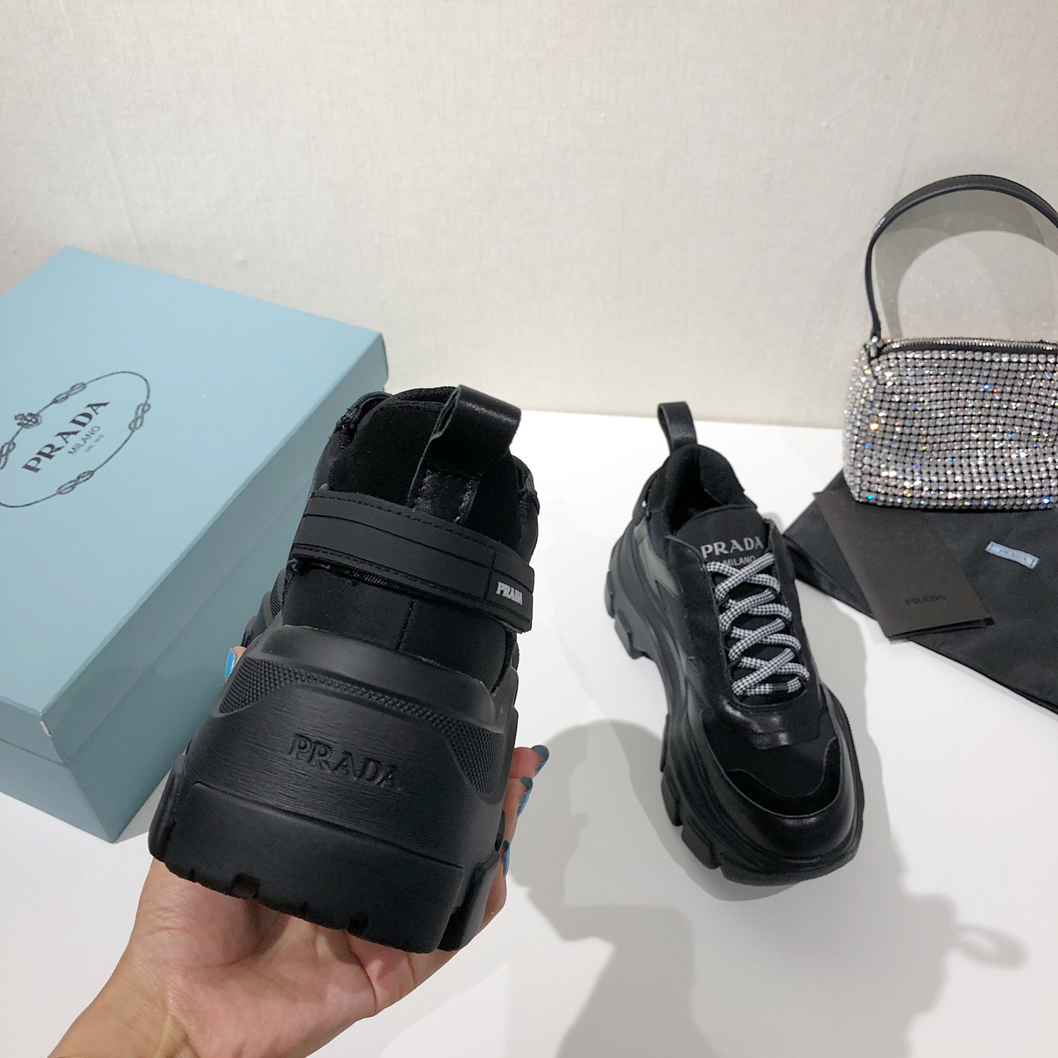 Prada Low Top sneaker 52 - vstockx