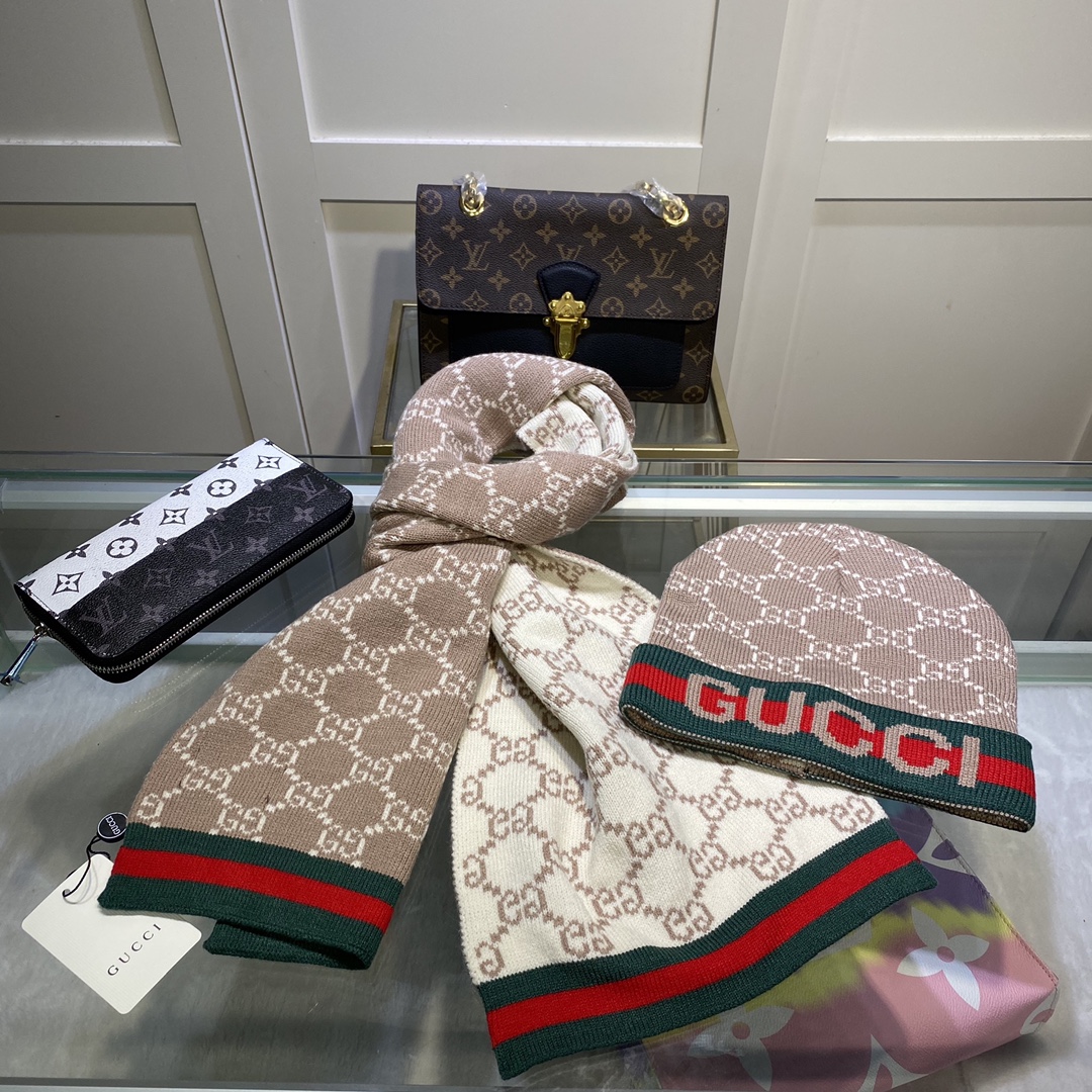 Hat & Scarf Gucci 1 - vstockx