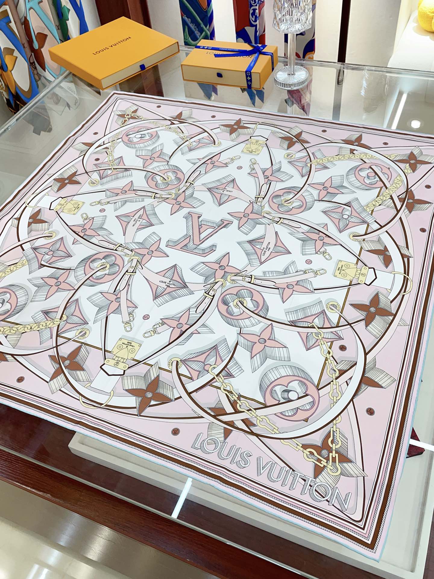 Streetwear Scarf LV 328783 SIZE:90cm*90cm - vstockx