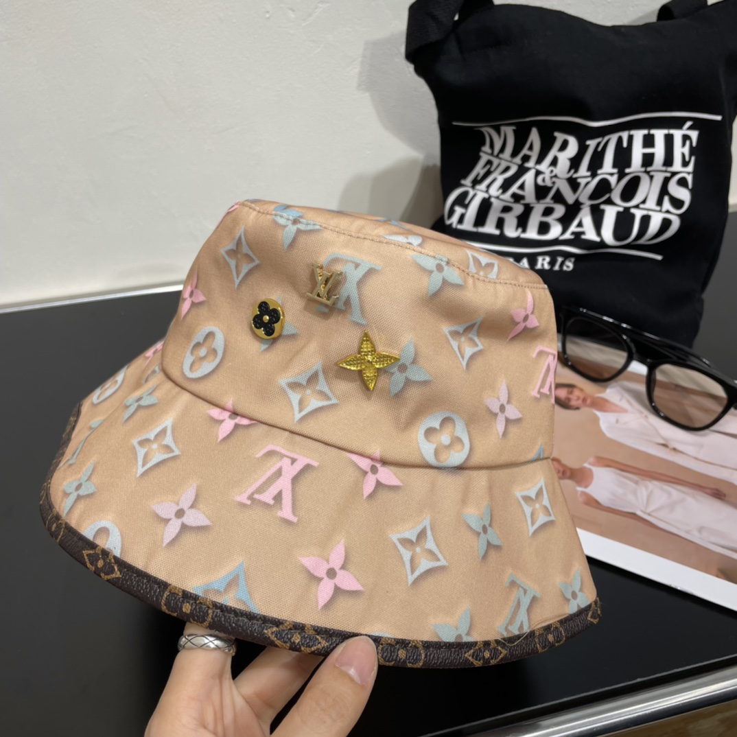 Streetwear Hat LV 329050 - vstockx