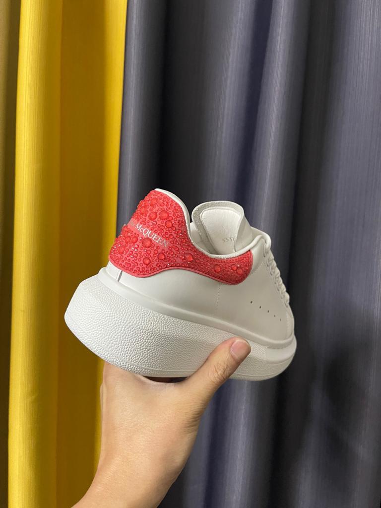 Alexander McQueen Oversized Sneaker in White/halo Pink - vstockx