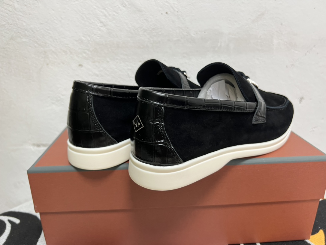 Loro Piana shoes 163 - vstockx