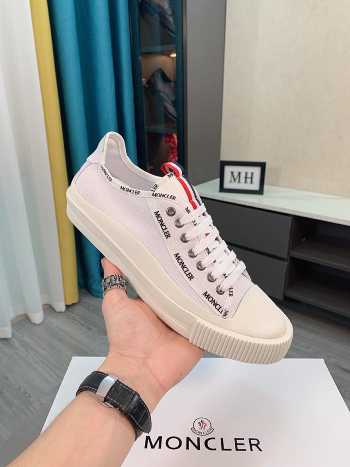 Moncler Lissex High Top Sneakers 4 - vstockx
