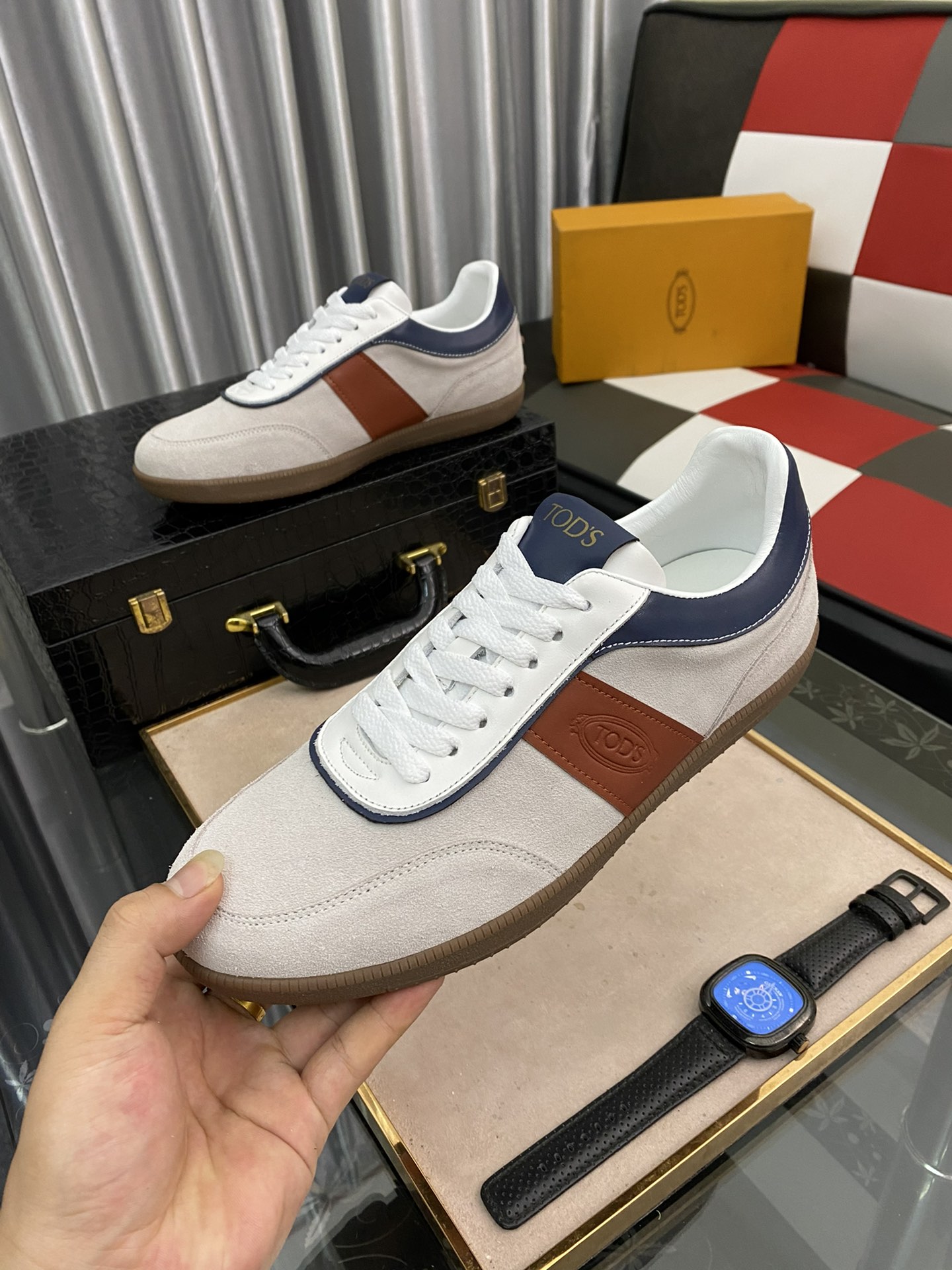 TOD'S Tabs Sneaker 4 - vstockx