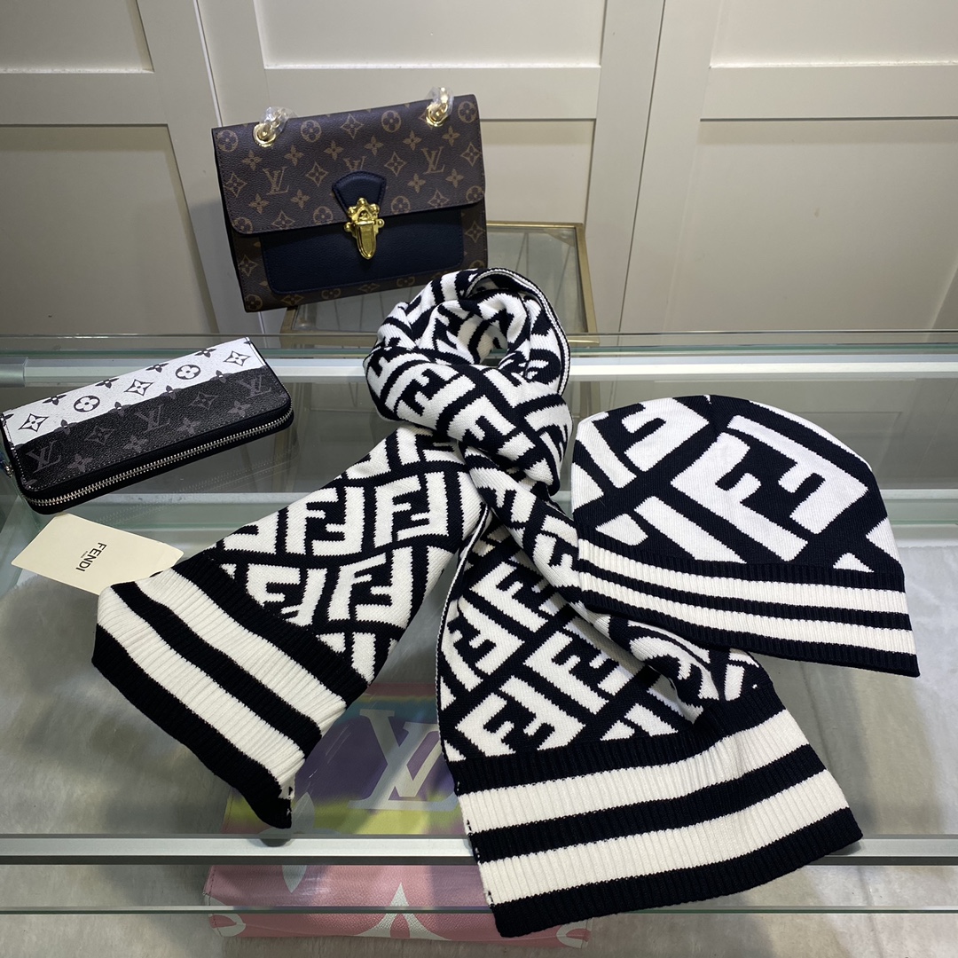 Hat & Scarf Fendi 1 - vstockx