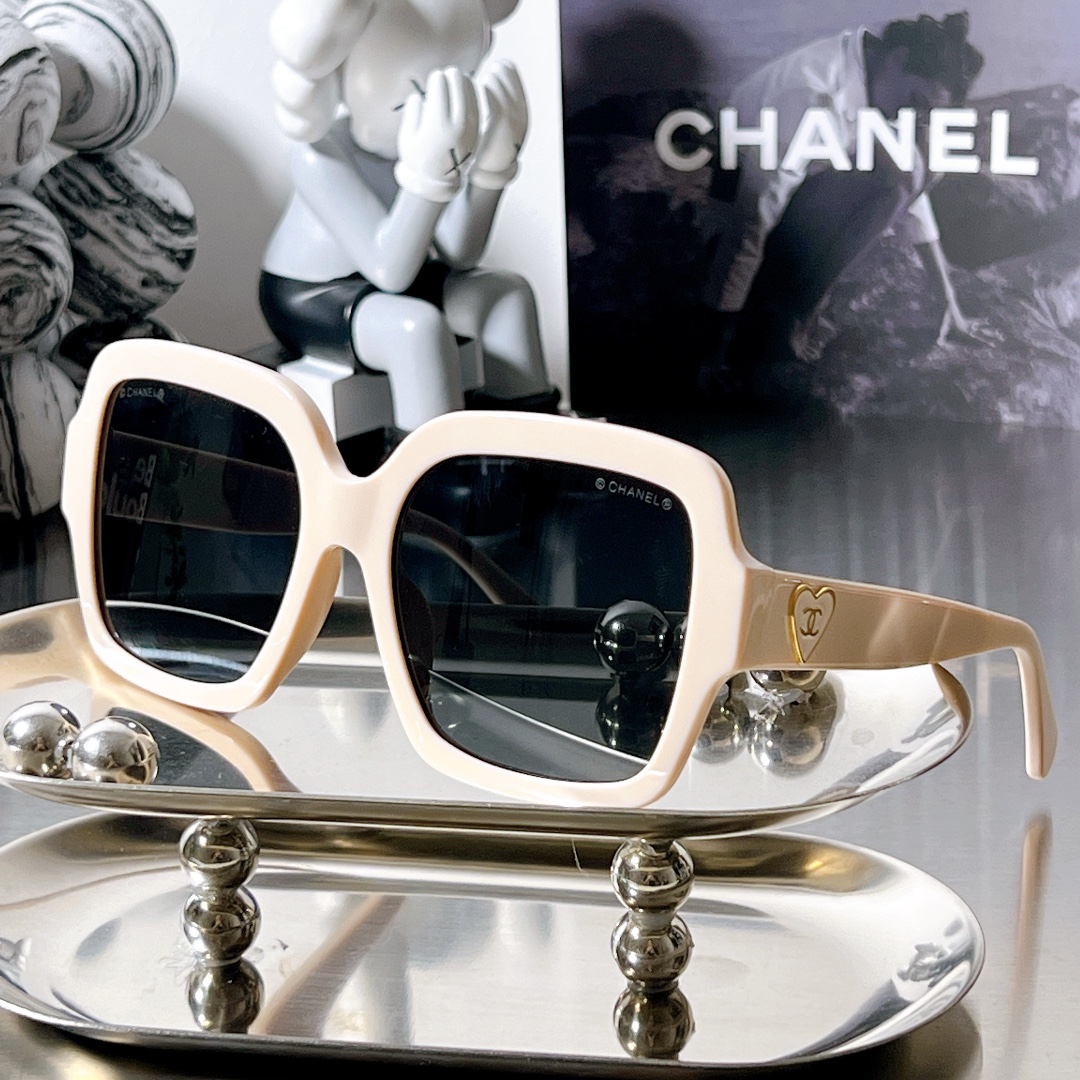 Sunglasses CHANEL 5479 size 56��18-140 - vstockx