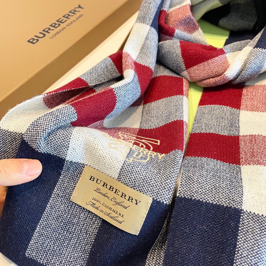 Streetwear Scarf BURBERRY 329078 size:30*180cm - vstockx