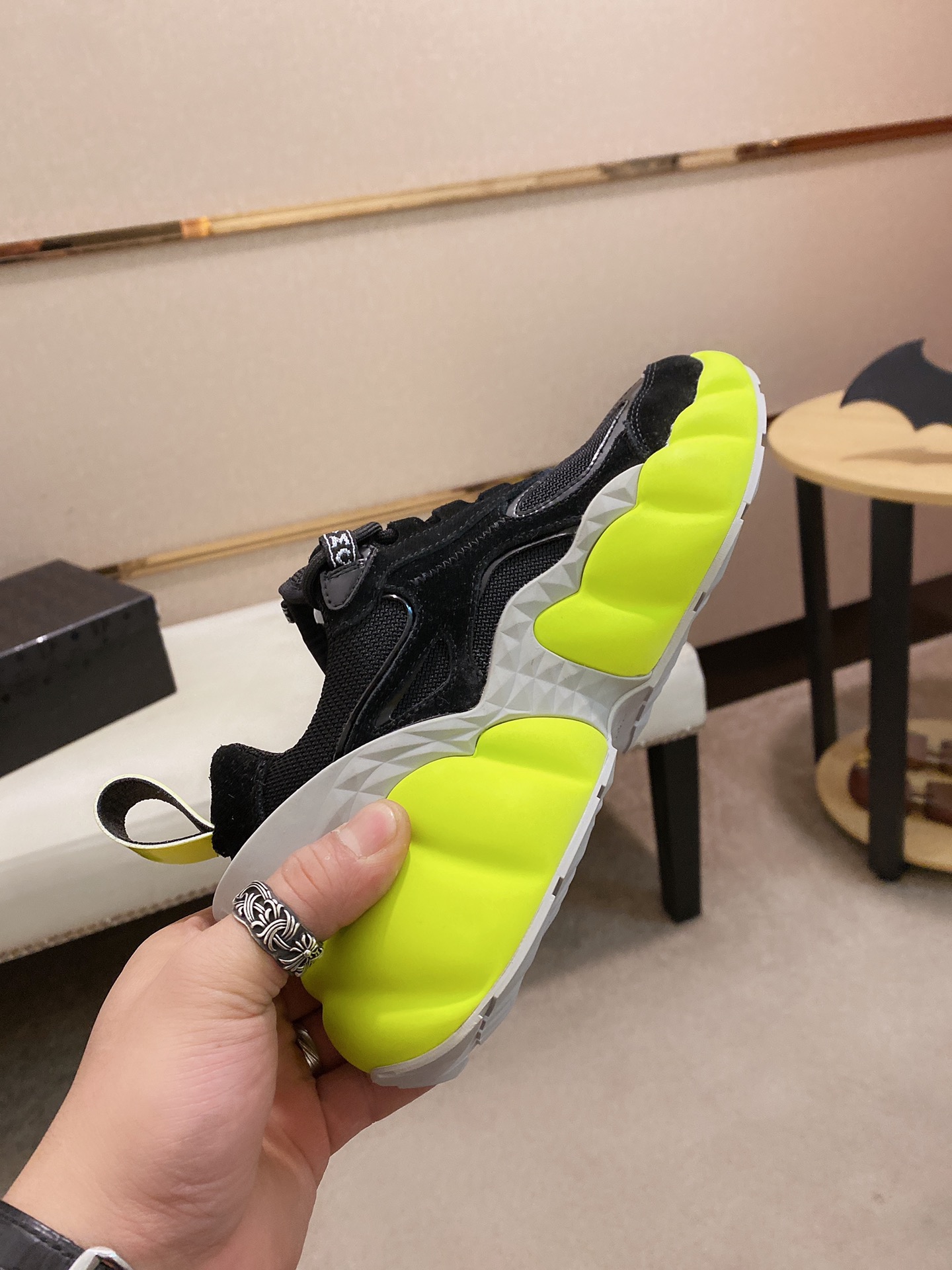 MCM Low Top Logo Lace-up Sneakers 6 - vstockx