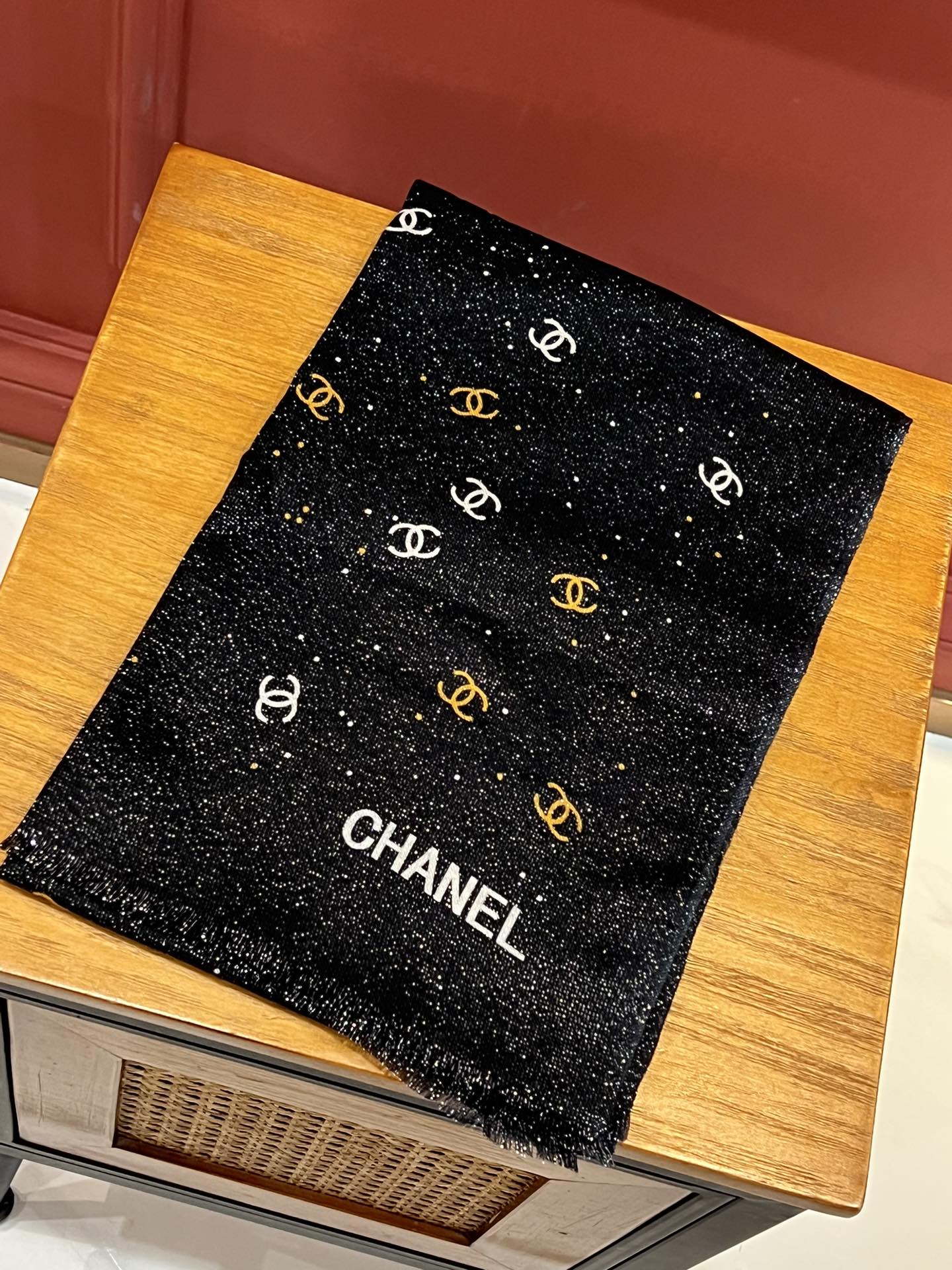 Streetwear Scarf CHANEL 328988 SIZE:110x200cm - vstockx