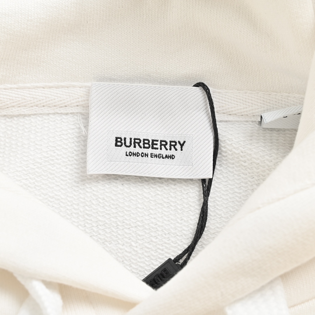 Clothes Burberry 825 - vstockx