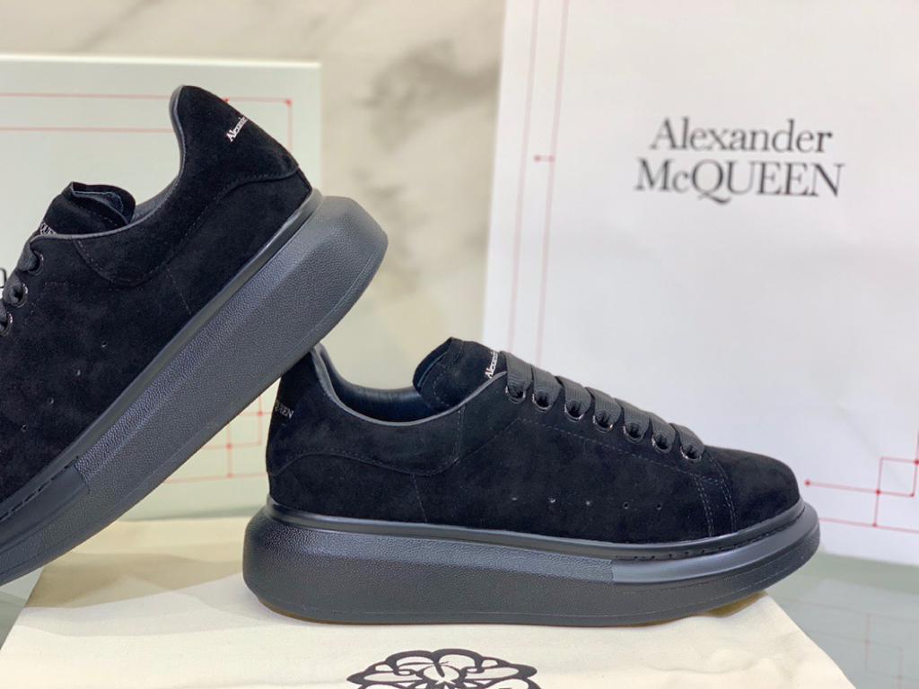 Alexander McQueen Oversized Triple Black - vstockx