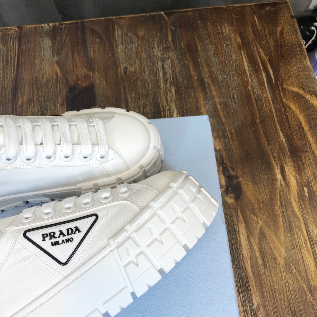 Prada Double Wheel sneaker 4 - vstockx