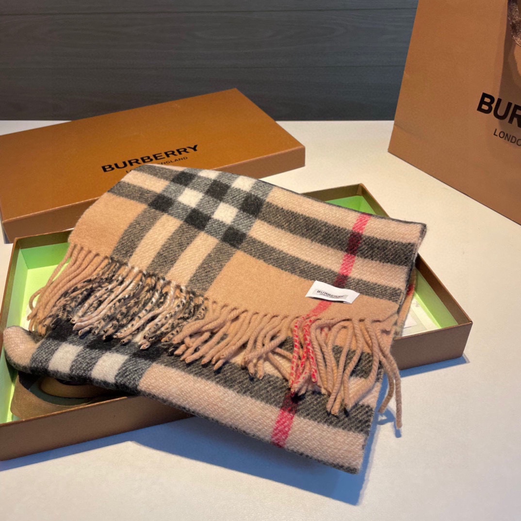 Streetwear Scarf Burberry 329016 SIZE:200 x 32cm - vstockx