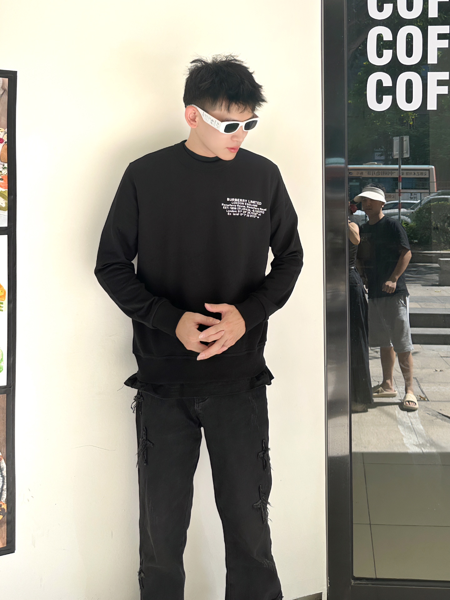 Clothes Burberry 810 - vstockx