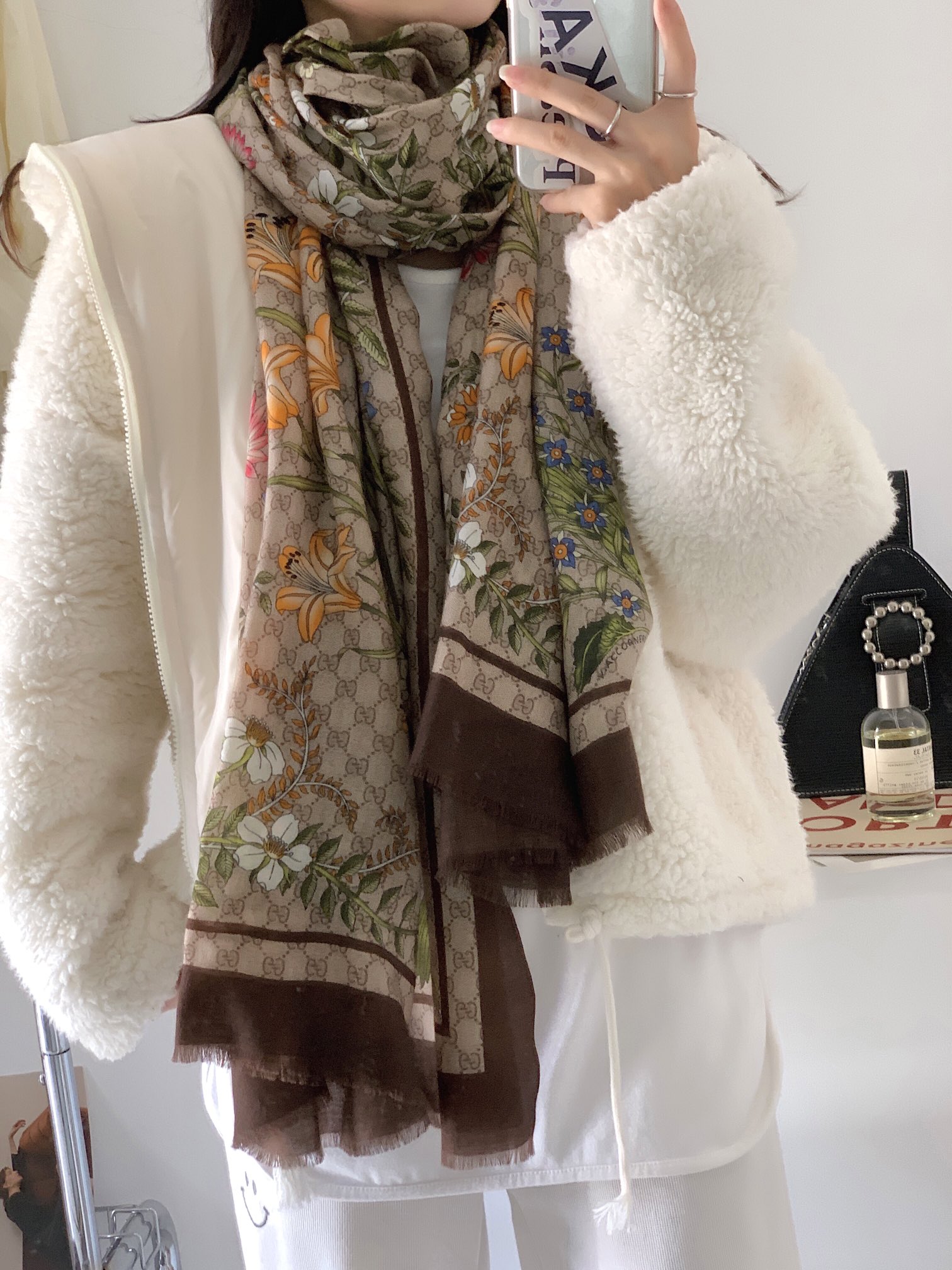 Streetwear Scarf GUCCI 328984 SIZE:110*200cm - vstockx