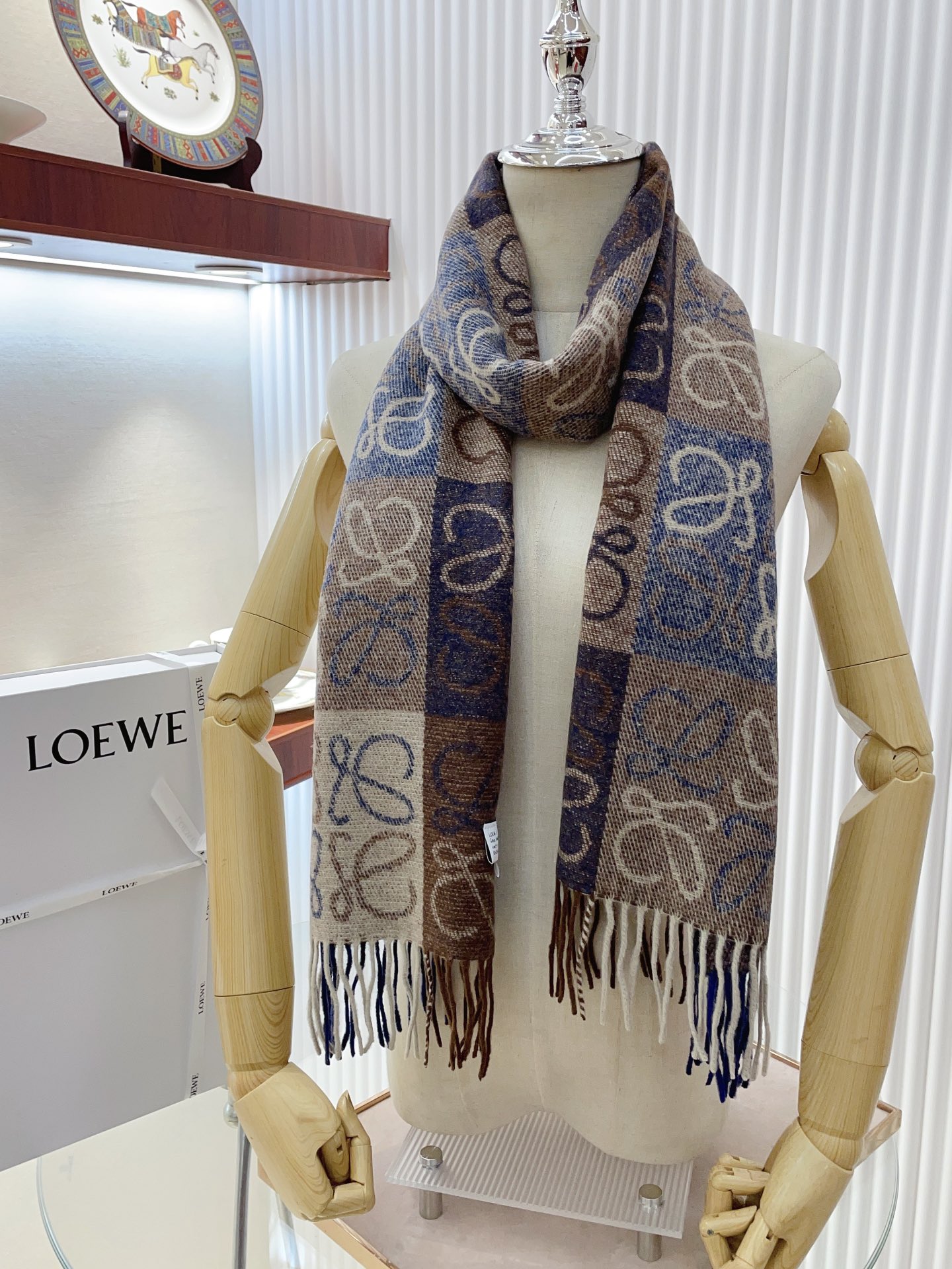 Streetwear Scarf Loewe 328731 SIZE:40x200cm - vstockx