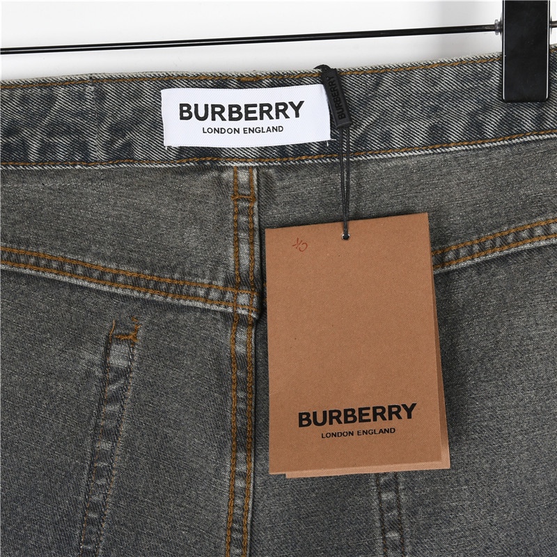Clothes Burberry 809 - vstockx