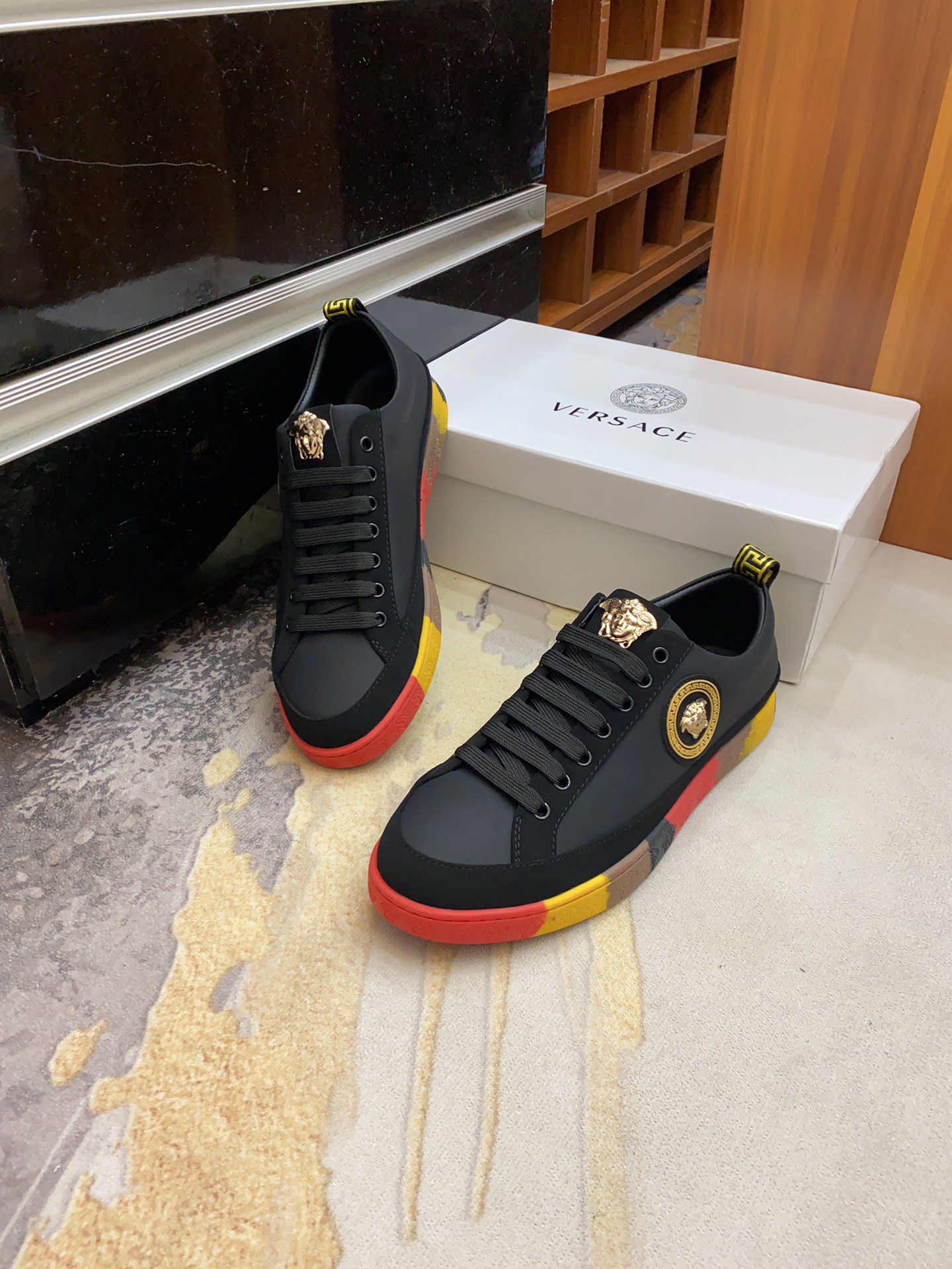 Versace Greca Sneaker 13 - vstockx