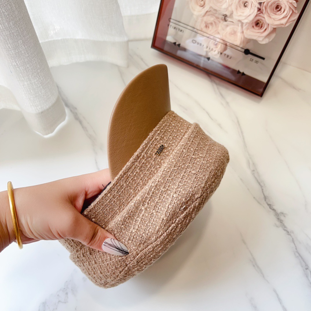 Streetwear Hat Chanel 328912 - vstockx