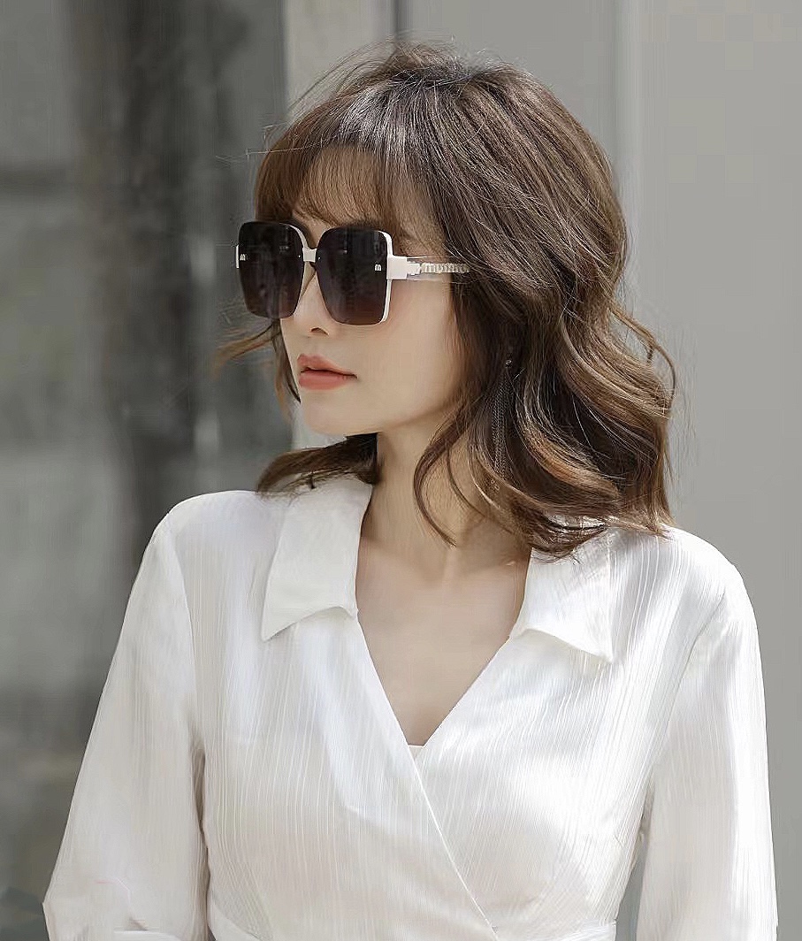 sunglasses Miu Miu MM 7771 - vstockx