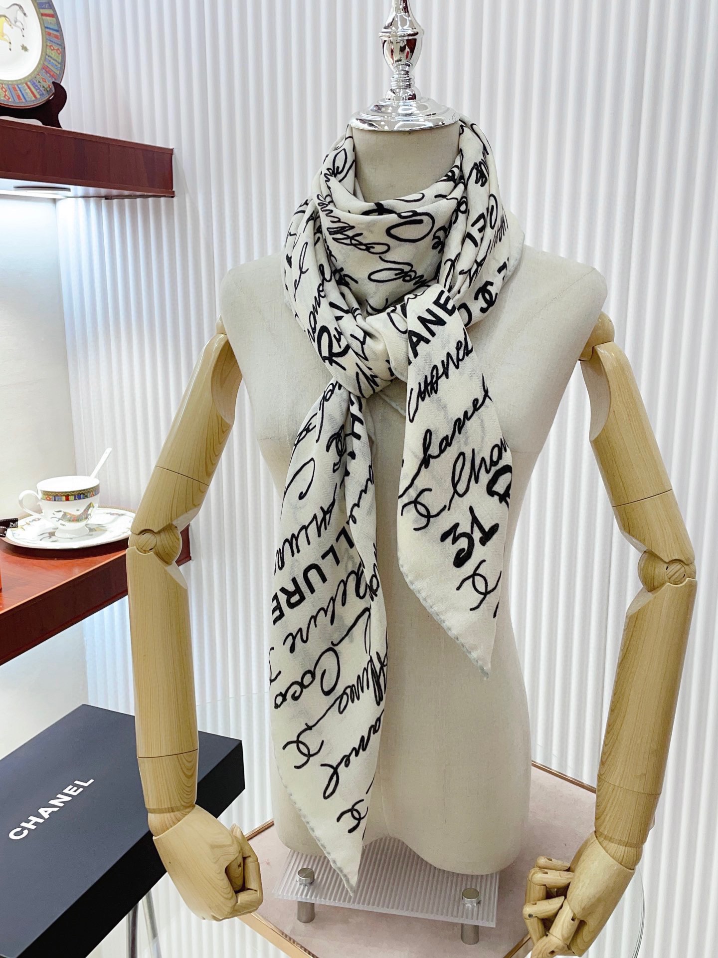 Streetwear Scarf CHANEL 328760 SIZE:140*140cm - vstockx