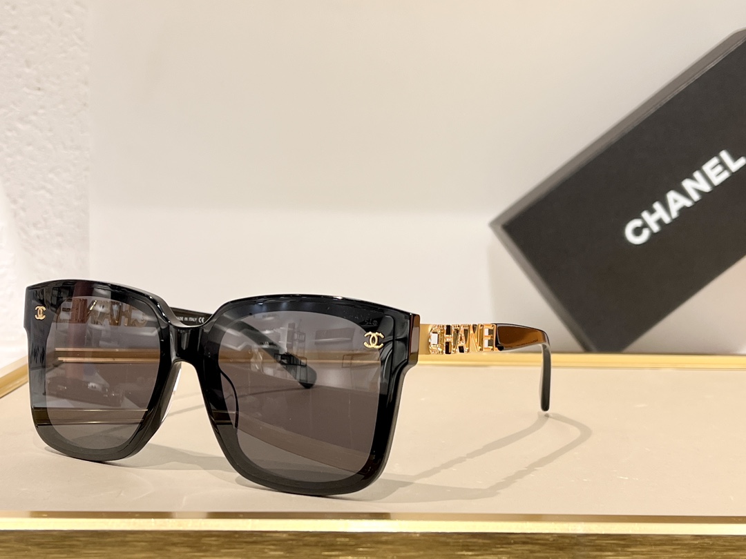 Sunglasses Chanel CH7258 SIZE:63 14-140 - vstockx