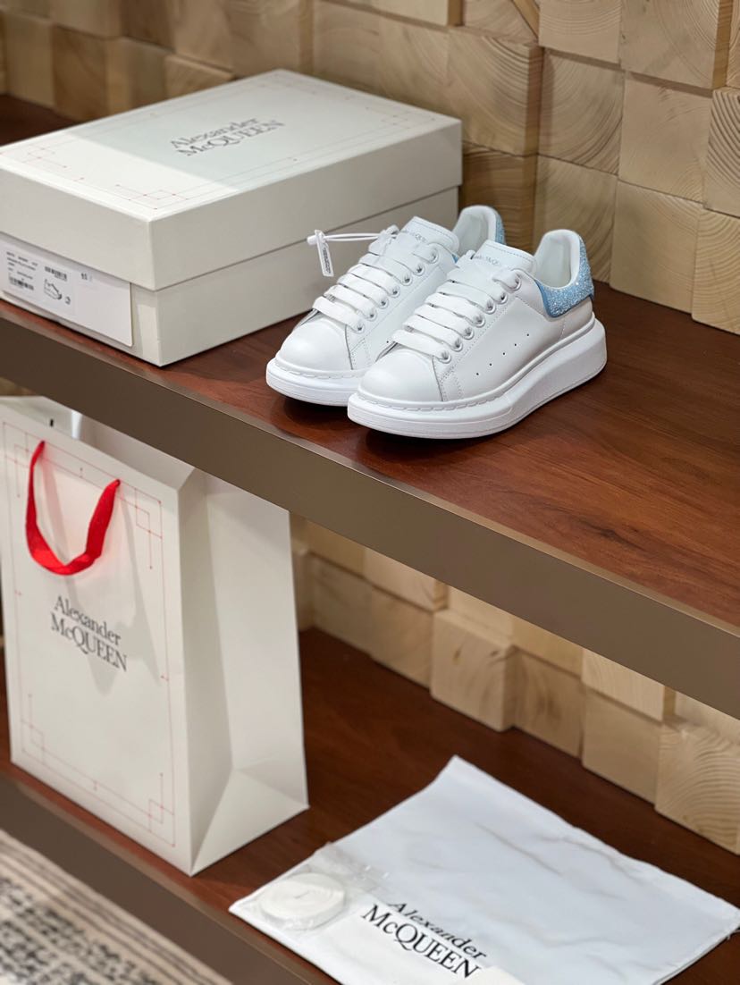 Alexander McQueen Oversized Sneaker in White Sky Blue - vstockx
