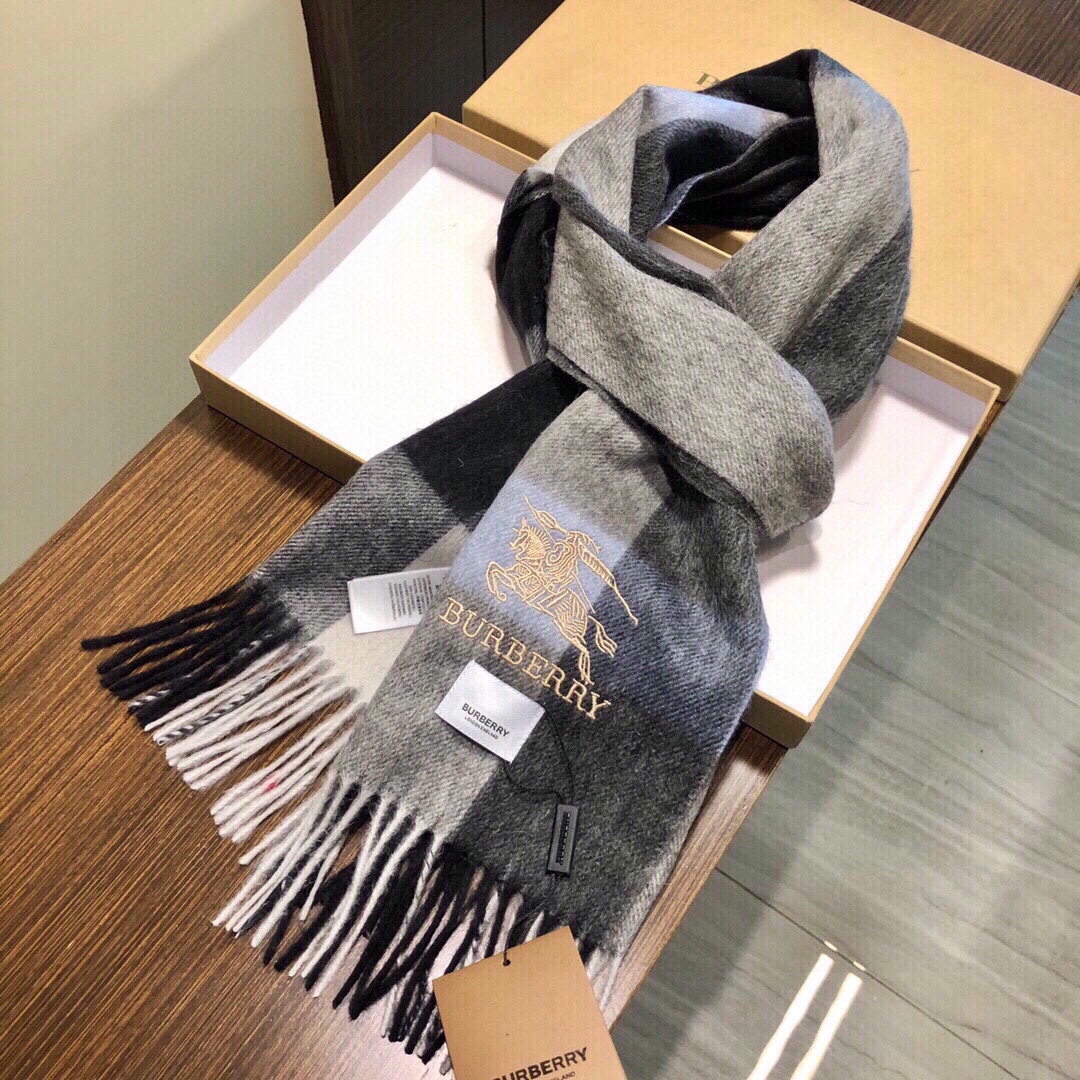 Streetwear Scarf Burberry 329072 size:32*180cm - vstockx