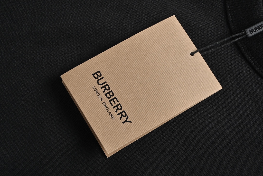 Clothes Burberry 810 - vstockx