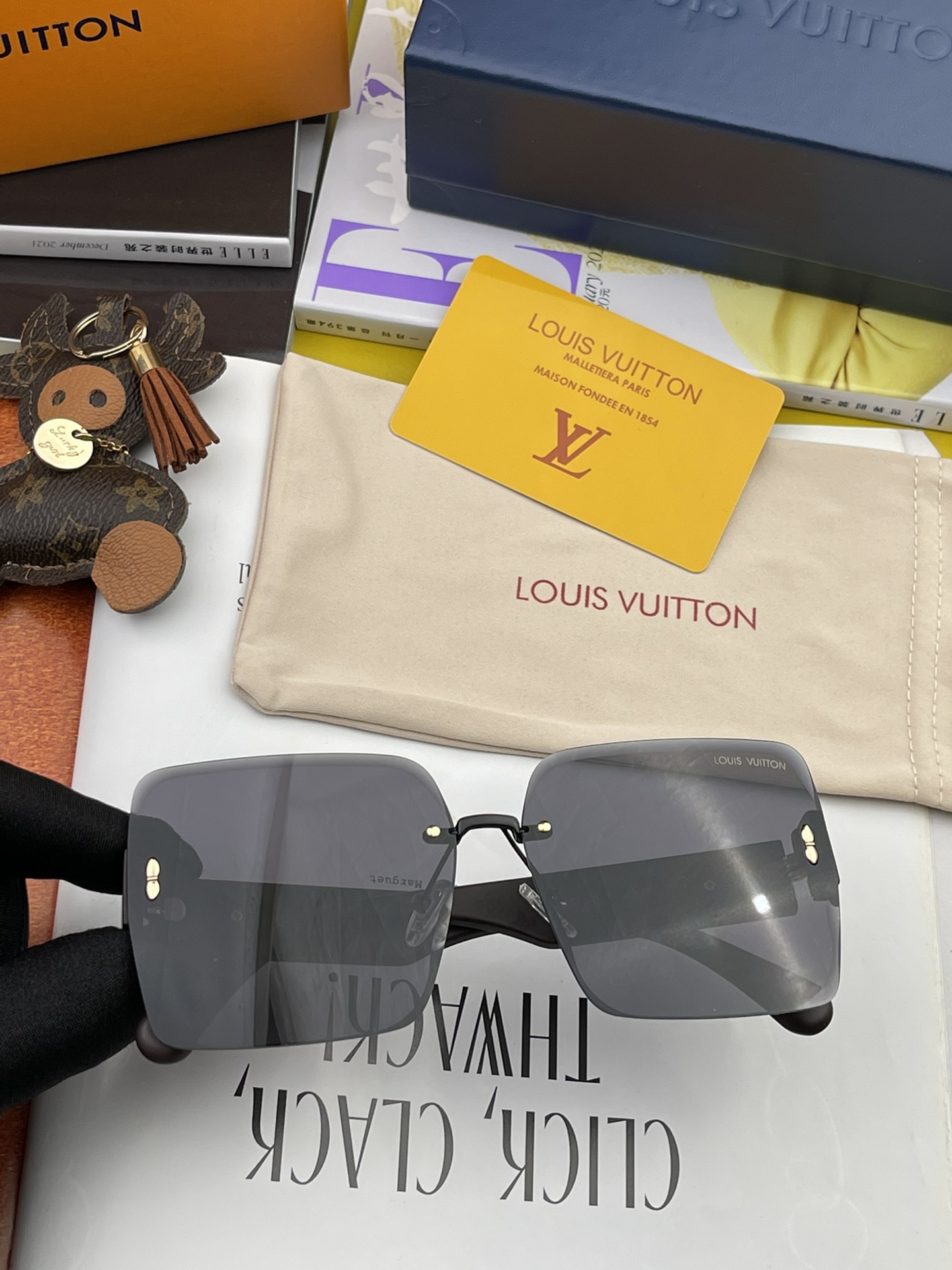 Sunglasses Louis Vuitton L1022 - vstockx