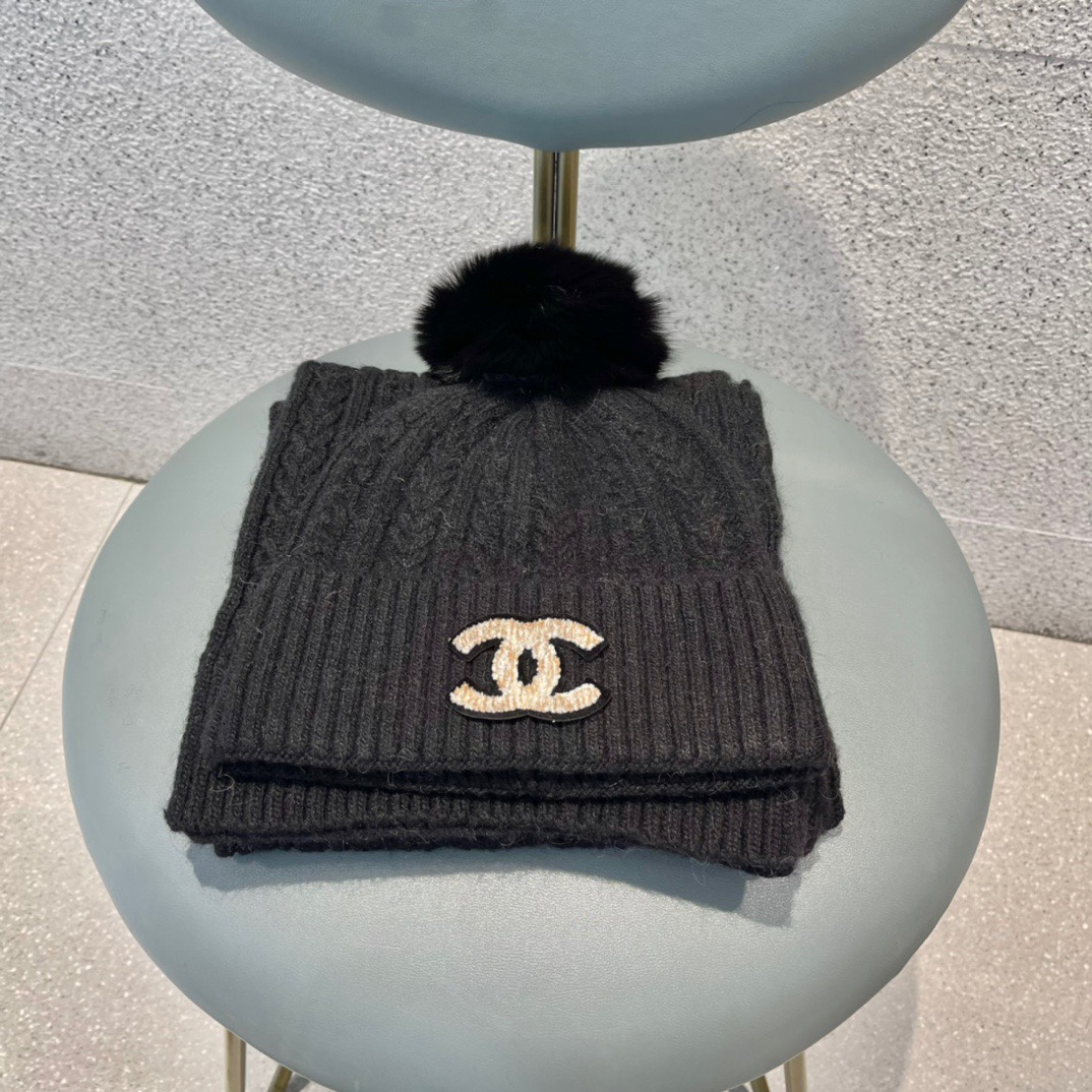 Hat & Scarf Chanel 5 - vstockx
