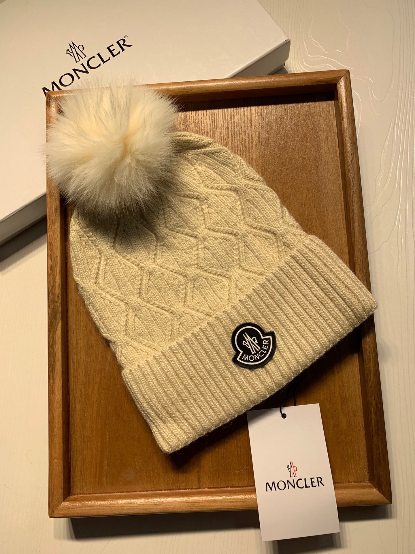 Hat Moncler 4 - vstockx