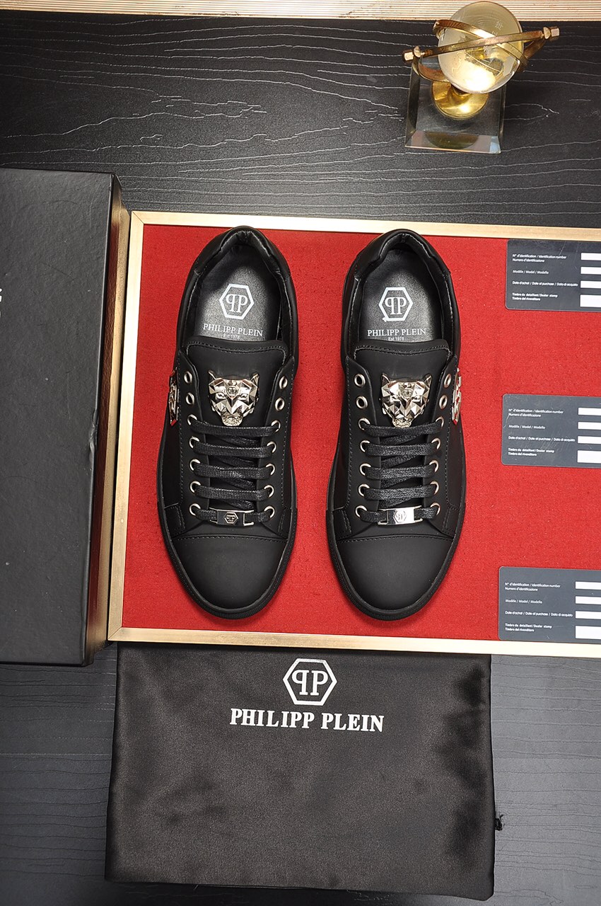 Philipp Plein Low Top Sneakers 26 - vstockx